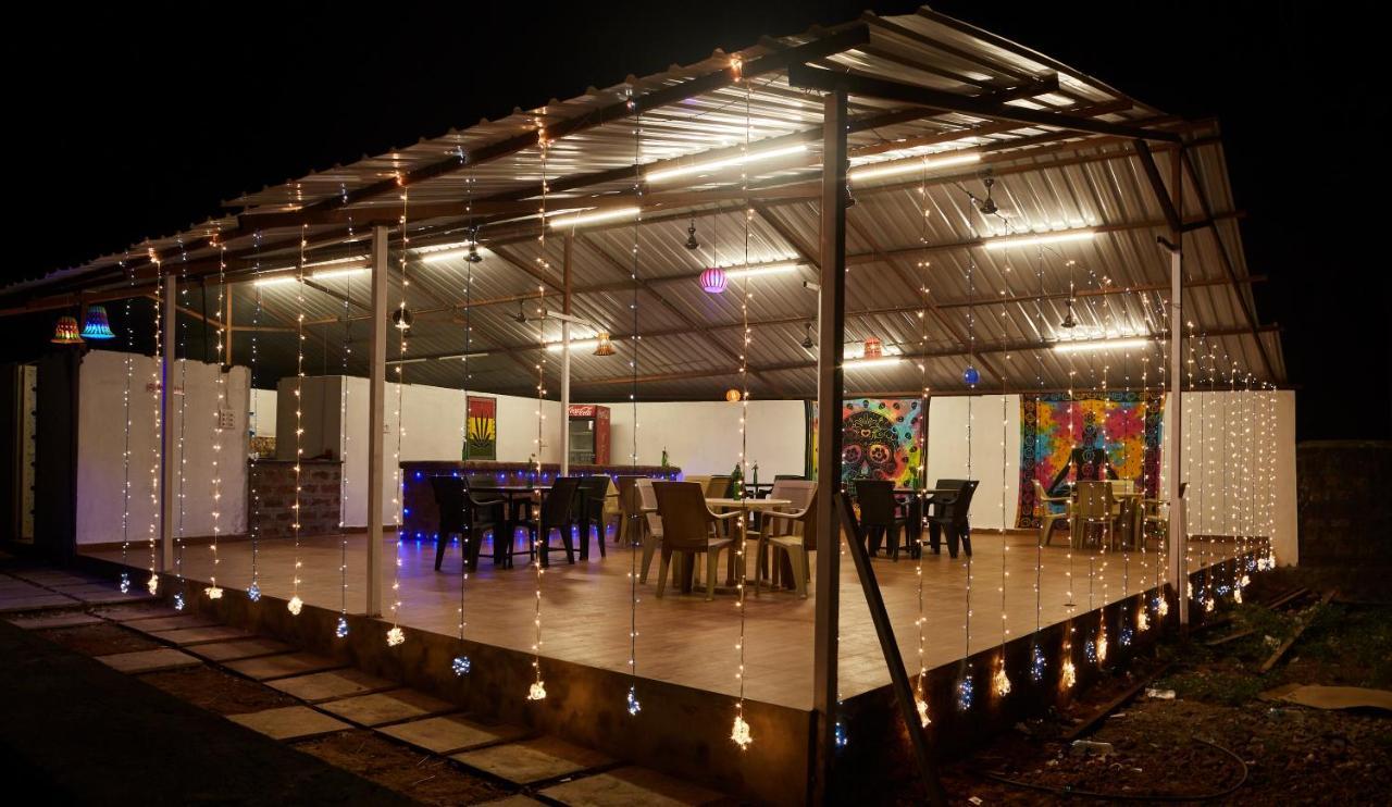 Dacha Arambol Hotel Bagian luar foto