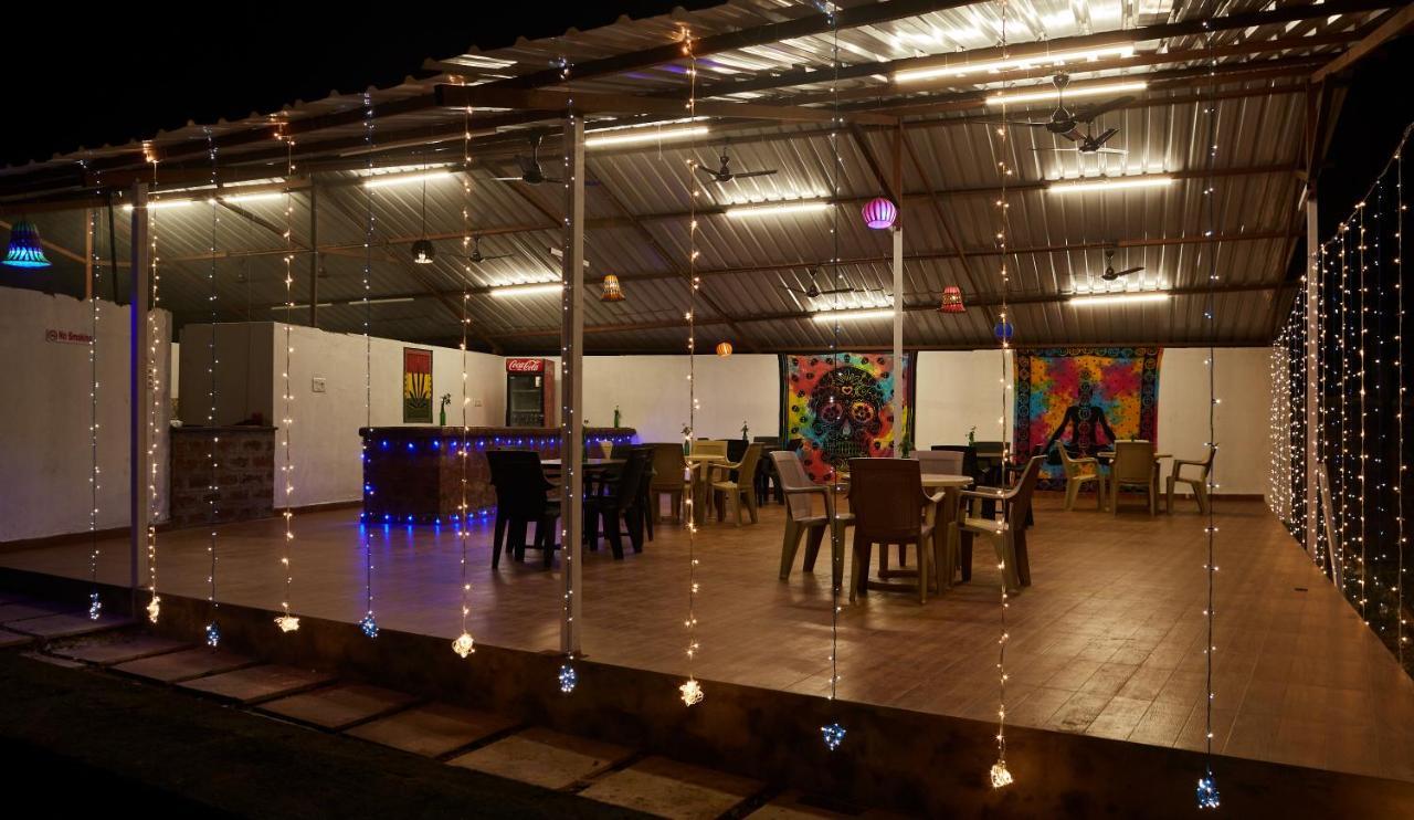 Dacha Arambol Hotel Bagian luar foto